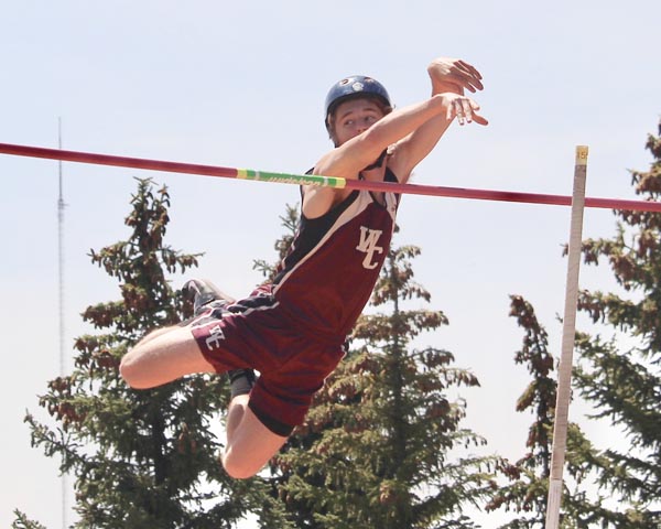 Wolves qualify 23 for State Track