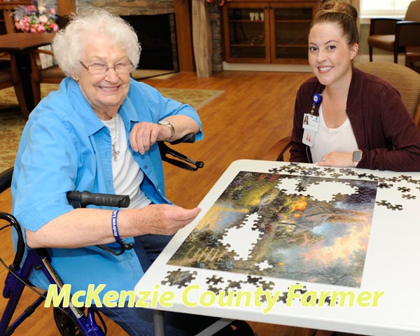 Skarda brings a ray of sunshine to nursing home