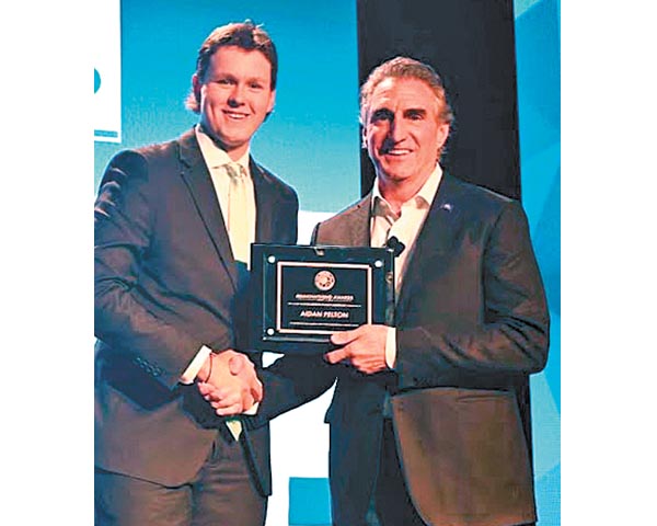 Pelton receives Innovation in Education Award