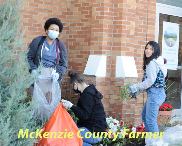 W.C.H.S. students lend a helping hand
